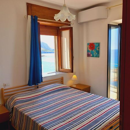 Casa Vacanze E B&B Oltremare Marina di Camerota Exterior foto
